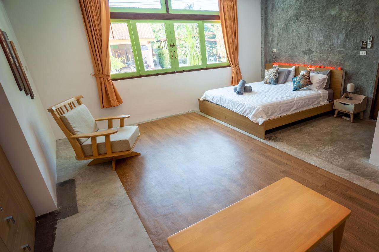 Tonmai Suites Ko Lanta エクステリア 写真